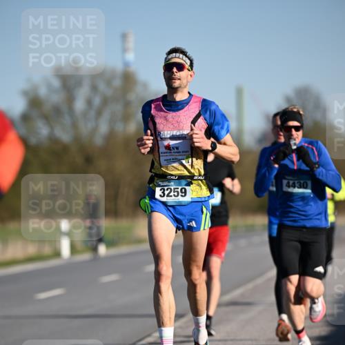 06.04.2025 - 44. Internationalen Wilhelmsburger Insellauf Dr. Thomas Lammeyer http://msf.ph/oto/7550006 06.04.2025 09:20:26 Laufen 3259, 4430 meine-sportfotos.de
