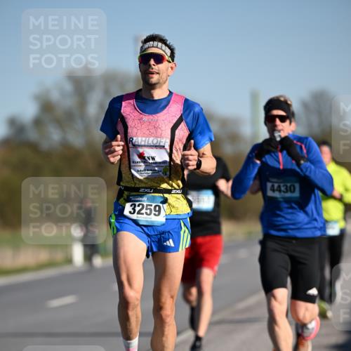 06.04.2025 - 44. Internationalen Wilhelmsburger Insellauf Dr. Thomas Lammeyer http://msf.ph/oto/7550011 06.04.2025 09:20:26 Laufen 3259, 4430 meine-sportfotos.de