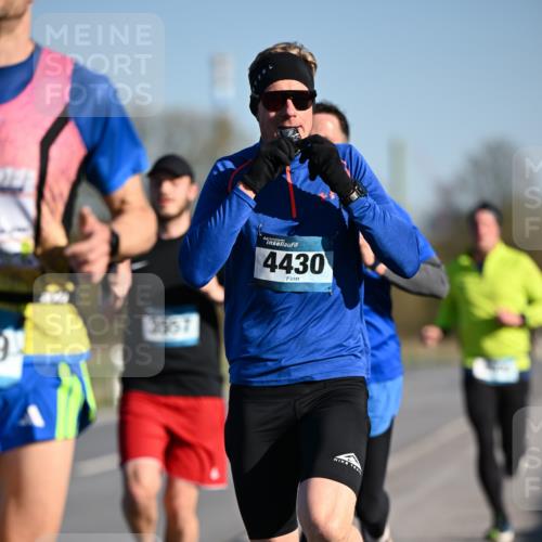 06.04.2025 - 44. Internationalen Wilhelmsburger Insellauf Dr. Thomas Lammeyer http://msf.ph/oto/7550020 06.04.2025 09:20:28 Laufen 3567, 4430 meine-sportfotos.de