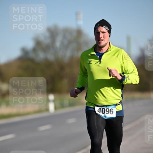 06.04.2025 - 44. Internationalen Wilhelmsburger Insellauf Dr. Thomas Lammeyer http://msf.ph/oto/7550036 06.04.2025 09:20:31 Laufen 4096 meine-sportfotos.de