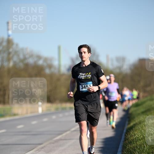 06.04.2025 - 44. Internationalen Wilhelmsburger Insellauf Dr. Thomas Lammeyer http://msf.ph/oto/7550040 06.04.2025 09:20:39 Laufen 345 meine-sportfotos.de