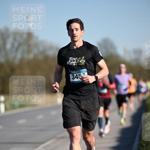 06.04.2025 - 44. Internationalen Wilhelmsburger Insellauf Dr. Thomas Lammeyer http://msf.ph/oto/7550051 06.04.2025 09:20:41 Laufen 345 meine-sportfotos.de