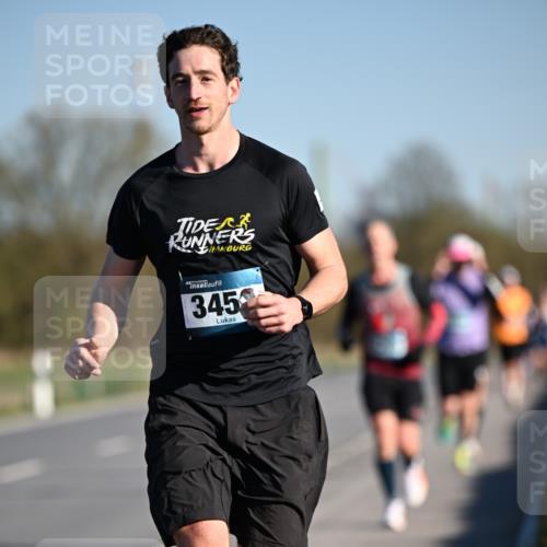 06.04.2025 - 44. Internationalen Wilhelmsburger Insellauf Dr. Thomas Lammeyer http://msf.ph/oto/7550057 06.04.2025 09:20:42 Laufen 345 meine-sportfotos.de