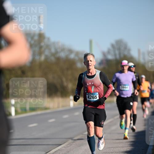 06.04.2025 - 44. Internationalen Wilhelmsburger Insellauf Dr. Thomas Lammeyer http://msf.ph/oto/7550061 06.04.2025 09:20:43 Laufen 4265 meine-sportfotos.de