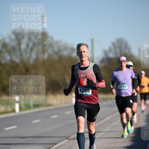 06.04.2025 - 44. Internationalen Wilhelmsburger Insellauf Dr. Thomas Lammeyer http://msf.ph/oto/7550065 06.04.2025 09:20:44 Laufen 4265 meine-sportfotos.de