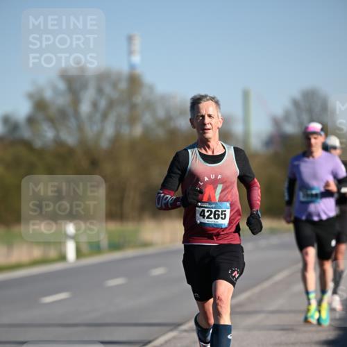 06.04.2025 - 44. Internationalen Wilhelmsburger Insellauf Dr. Thomas Lammeyer http://msf.ph/oto/7550068 06.04.2025 09:20:44 Laufen 4265 meine-sportfotos.de