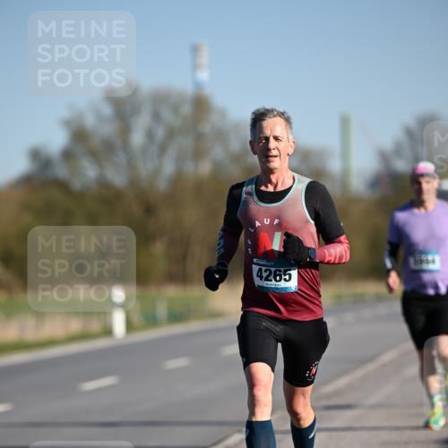 06.04.2025 - 44. Internationalen Wilhelmsburger Insellauf Dr. Thomas Lammeyer http://msf.ph/oto/7550070 06.04.2025 09:20:44 Laufen 4265 meine-sportfotos.de