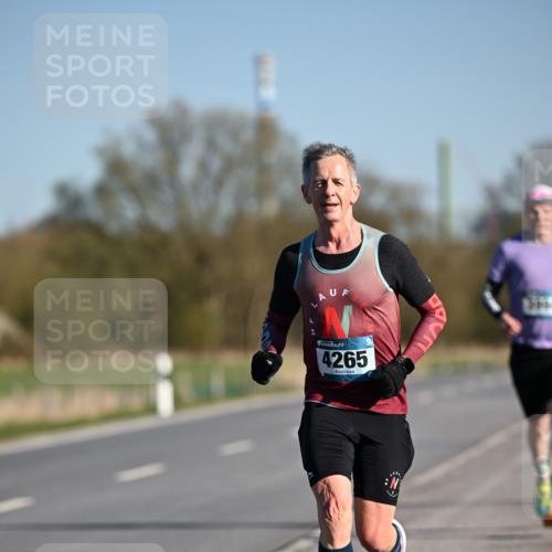 06.04.2025 - 44. Internationalen Wilhelmsburger Insellauf Dr. Thomas Lammeyer http://msf.ph/oto/7550071 06.04.2025 09:20:44 Laufen 4265 meine-sportfotos.de