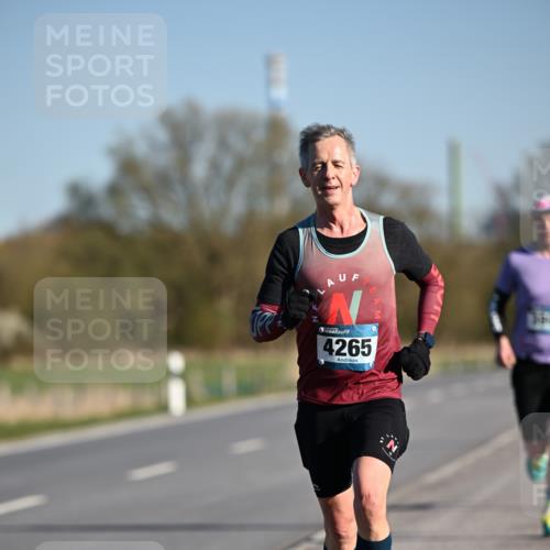 06.04.2025 - 44. Internationalen Wilhelmsburger Insellauf Dr. Thomas Lammeyer http://msf.ph/oto/7550072 06.04.2025 09:20:44 Laufen 4265 meine-sportfotos.de