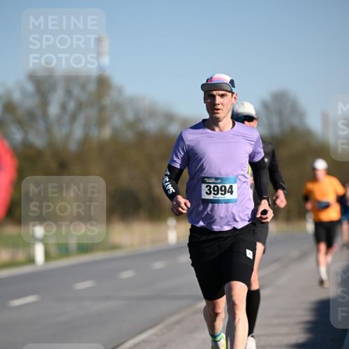 06.04.2025 - 44. Internationalen Wilhelmsburger Insellauf Dr. Thomas Lammeyer http://msf.ph/oto/7550082 06.04.2025 09:20:46 Laufen 3994 meine-sportfotos.de