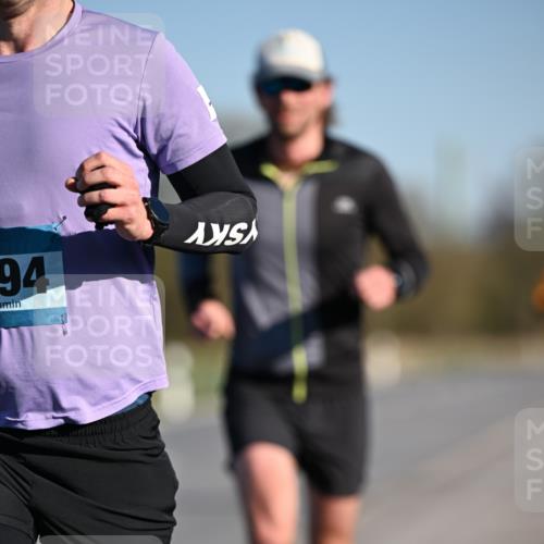 06.04.2025 - 44. Internationalen Wilhelmsburger Insellauf Dr. Thomas Lammeyer http://msf.ph/oto/7550096 06.04.2025 09:20:49 Laufen 94 meine-sportfotos.de