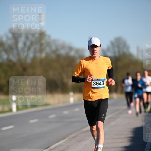 06.04.2025 - 44. Internationalen Wilhelmsburger Insellauf Dr. Thomas Lammeyer http://msf.ph/oto/7550099 06.04.2025 09:20:53 Laufen 3643 meine-sportfotos.de