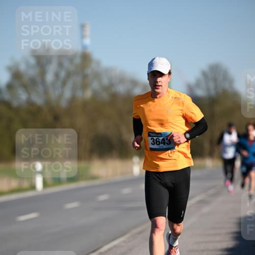 06.04.2025 - 44. Internationalen Wilhelmsburger Insellauf Dr. Thomas Lammeyer http://msf.ph/oto/7550102 06.04.2025 09:20:53 Laufen 3643 meine-sportfotos.de