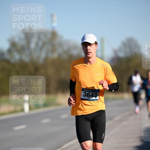 06.04.2025 - 44. Internationalen Wilhelmsburger Insellauf Dr. Thomas Lammeyer http://msf.ph/oto/7550106 06.04.2025 09:20:54 Laufen 3643 meine-sportfotos.de