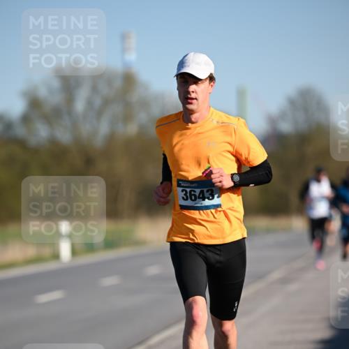 06.04.2025 - 44. Internationalen Wilhelmsburger Insellauf Dr. Thomas Lammeyer http://msf.ph/oto/7550107 06.04.2025 09:20:54 Laufen 3643 meine-sportfotos.de