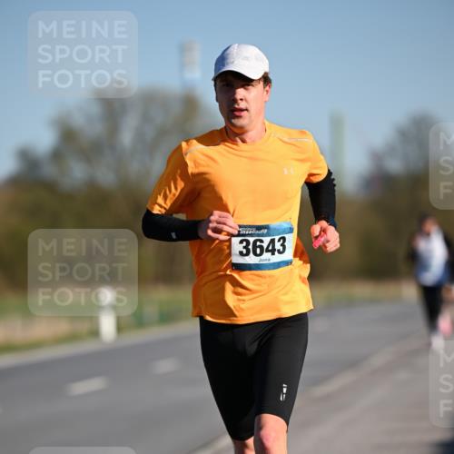06.04.2025 - 44. Internationalen Wilhelmsburger Insellauf Dr. Thomas Lammeyer http://msf.ph/oto/7550110 06.04.2025 09:20:54 Laufen 3643 meine-sportfotos.de