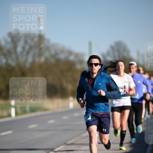 06.04.2025 - 44. Internationalen Wilhelmsburger Insellauf Dr. Thomas Lammeyer http://msf.ph/oto/7550117 06.04.2025 09:21:00 Laufen 1, 1 meine-sportfotos.de