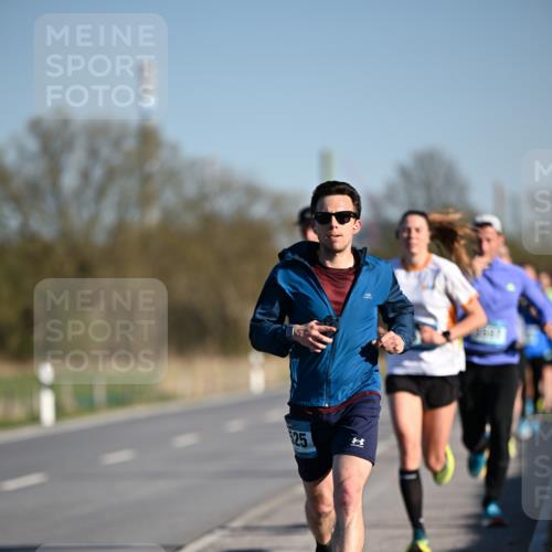 06.04.2025 - 44. Internationalen Wilhelmsburger Insellauf Dr. Thomas Lammeyer http://msf.ph/oto/7550119 06.04.2025 09:21:00 Laufen 25, 1 meine-sportfotos.de