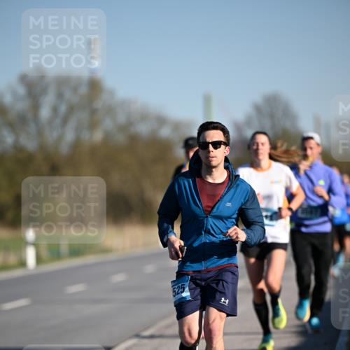 06.04.2025 - 44. Internationalen Wilhelmsburger Insellauf Dr. Thomas Lammeyer http://msf.ph/oto/7550120 06.04.2025 09:21:00 Laufen 525 meine-sportfotos.de