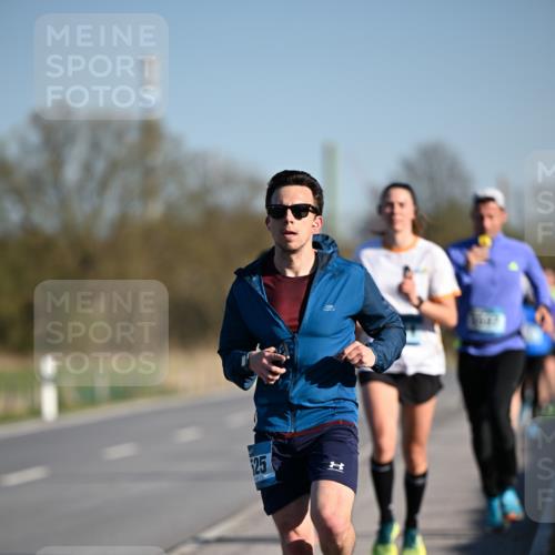 06.04.2025 - 44. Internationalen Wilhelmsburger Insellauf Dr. Thomas Lammeyer http://msf.ph/oto/7550123 06.04.2025 09:21:01 Laufen 25 meine-sportfotos.de