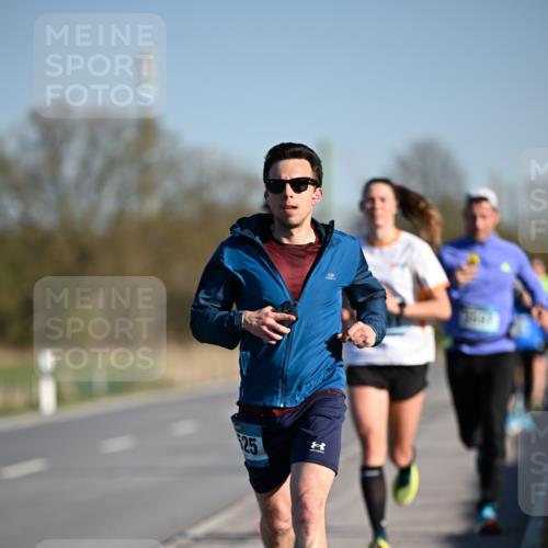 06.04.2025 - 44. Internationalen Wilhelmsburger Insellauf Dr. Thomas Lammeyer http://msf.ph/oto/7550124 06.04.2025 09:21:01 Laufen 25 meine-sportfotos.de