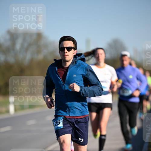 06.04.2025 - 44. Internationalen Wilhelmsburger Insellauf Dr. Thomas Lammeyer http://msf.ph/oto/7550127 06.04.2025 09:21:01 Laufen 525 meine-sportfotos.de
