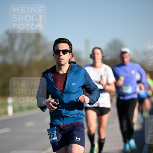 06.04.2025 - 44. Internationalen Wilhelmsburger Insellauf Dr. Thomas Lammeyer http://msf.ph/oto/7550128 06.04.2025 09:21:01 Laufen 125 meine-sportfotos.de