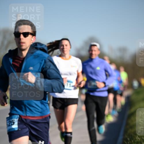 06.04.2025 - 44. Internationalen Wilhelmsburger Insellauf Dr. Thomas Lammeyer http://msf.ph/oto/7550129 06.04.2025 09:21:02 Laufen 25 meine-sportfotos.de