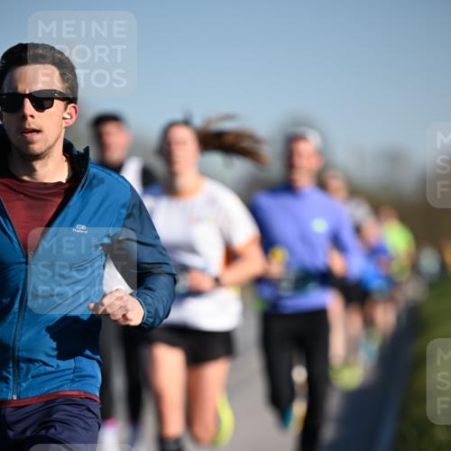 06.04.2025 - 44. Internationalen Wilhelmsburger Insellauf Dr. Thomas Lammeyer http://msf.ph/oto/7550132 06.04.2025 09:21:02 Laufen 1 meine-sportfotos.de