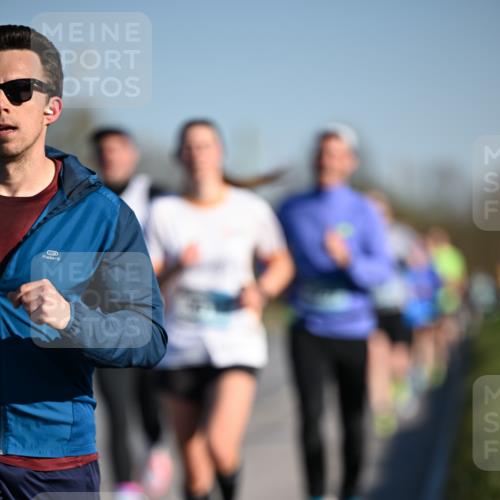 06.04.2025 - 44. Internationalen Wilhelmsburger Insellauf Dr. Thomas Lammeyer http://msf.ph/oto/7550133 06.04.2025 09:21:03 Laufen  meine-sportfotos.de