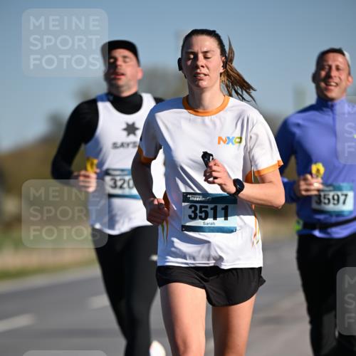 06.04.2025 - 44. Internationalen Wilhelmsburger Insellauf Dr. Thomas Lammeyer http://msf.ph/oto/7550140 06.04.2025 09:21:04 Laufen 320, 3511, 3597 meine-sportfotos.de