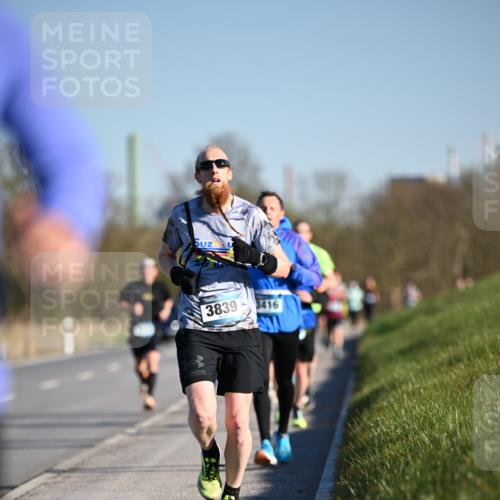 06.04.2025 - 44. Internationalen Wilhelmsburger Insellauf Dr. Thomas Lammeyer http://msf.ph/oto/7550147 06.04.2025 09:21:06 Laufen 3839, 3416 meine-sportfotos.de