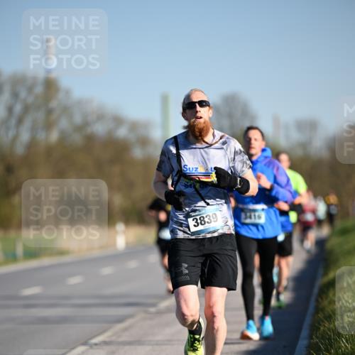 06.04.2025 - 44. Internationalen Wilhelmsburger Insellauf Dr. Thomas Lammeyer http://msf.ph/oto/7550152 06.04.2025 09:21:06 Laufen 3839, 3416 meine-sportfotos.de