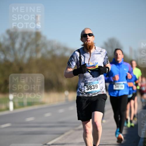 06.04.2025 - 44. Internationalen Wilhelmsburger Insellauf Dr. Thomas Lammeyer http://msf.ph/oto/7550155 06.04.2025 09:21:07 Laufen 3839, 3416 meine-sportfotos.de
