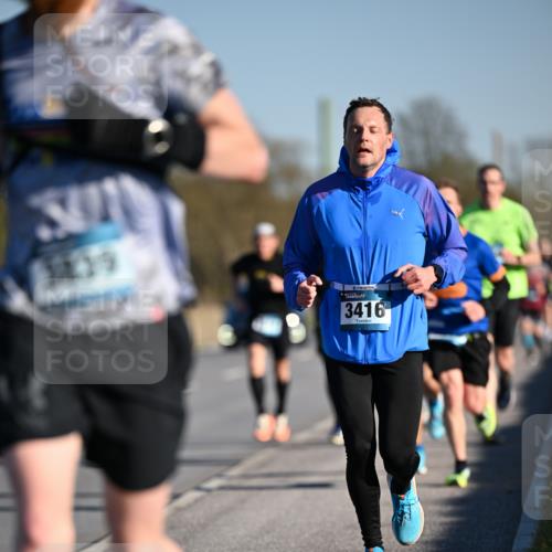 06.04.2025 - 44. Internationalen Wilhelmsburger Insellauf Dr. Thomas Lammeyer http://msf.ph/oto/7550164 06.04.2025 09:21:09 Laufen 3839, 3416 meine-sportfotos.de
