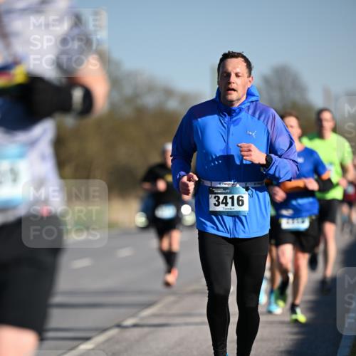 06.04.2025 - 44. Internationalen Wilhelmsburger Insellauf Dr. Thomas Lammeyer http://msf.ph/oto/7550167 06.04.2025 09:21:09 Laufen 3416 meine-sportfotos.de