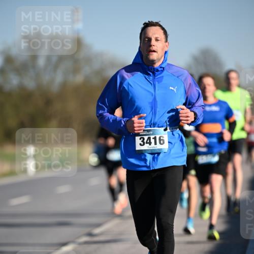 06.04.2025 - 44. Internationalen Wilhelmsburger Insellauf Dr. Thomas Lammeyer http://msf.ph/oto/7550171 06.04.2025 09:21:10 Laufen 3416 meine-sportfotos.de