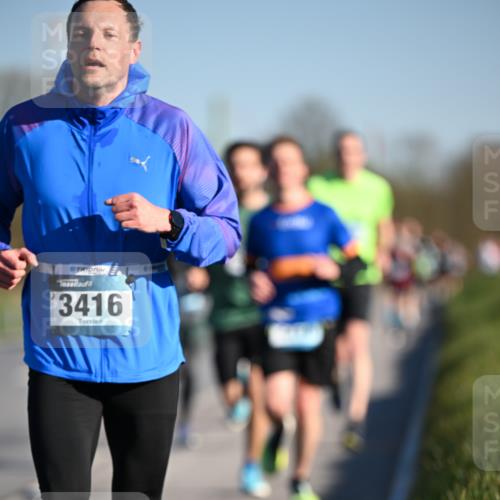 06.04.2025 - 44. Internationalen Wilhelmsburger Insellauf Dr. Thomas Lammeyer http://msf.ph/oto/7550174 06.04.2025 09:21:10 Laufen 3416 meine-sportfotos.de