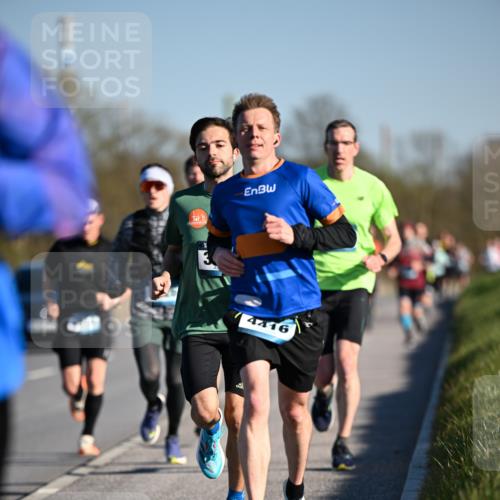 06.04.2025 - 44. Internationalen Wilhelmsburger Insellauf Dr. Thomas Lammeyer http://msf.ph/oto/7550178 06.04.2025 09:21:11 Laufen 3, 4416 meine-sportfotos.de