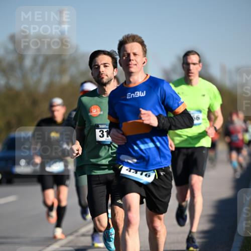 06.04.2025 - 44. Internationalen Wilhelmsburger Insellauf Dr. Thomas Lammeyer http://msf.ph/oto/7550183 06.04.2025 09:21:12 Laufen 31, 4216, 56 meine-sportfotos.de