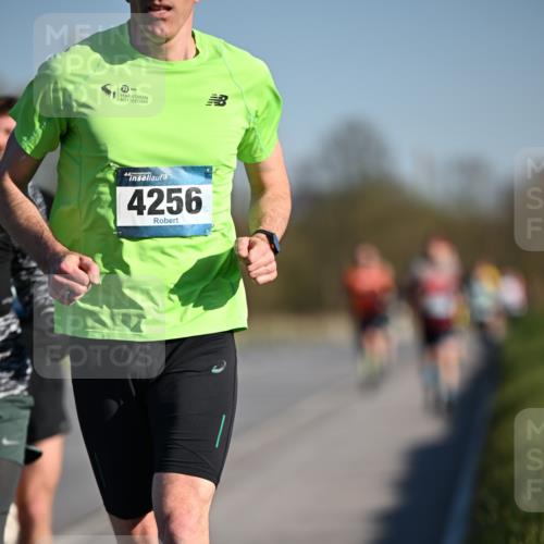 06.04.2025 - 44. Internationalen Wilhelmsburger Insellauf Dr. Thomas Lammeyer http://msf.ph/oto/7550196 06.04.2025 09:21:15 Laufen 4256 meine-sportfotos.de