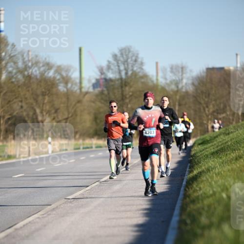 06.04.2025 - 44. Internationalen Wilhelmsburger Insellauf Dr. Thomas Lammeyer http://msf.ph/oto/7550207 06.04.2025 09:21:17 Laufen 4203 meine-sportfotos.de
