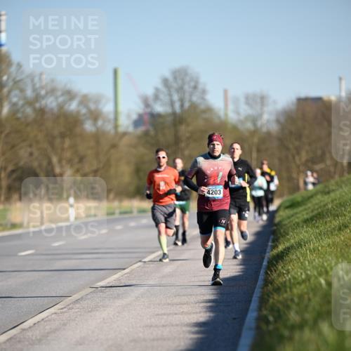 06.04.2025 - 44. Internationalen Wilhelmsburger Insellauf Dr. Thomas Lammeyer http://msf.ph/oto/7550208 06.04.2025 09:21:17 Laufen 4203 meine-sportfotos.de