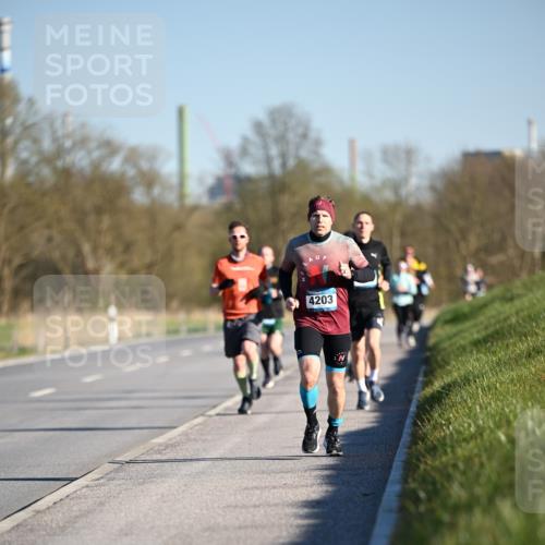 06.04.2025 - 44. Internationalen Wilhelmsburger Insellauf Dr. Thomas Lammeyer http://msf.ph/oto/7550214 06.04.2025 09:21:18 Laufen 4203 meine-sportfotos.de