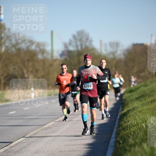 06.04.2025 - 44. Internationalen Wilhelmsburger Insellauf Dr. Thomas Lammeyer http://msf.ph/oto/7550219 06.04.2025 09:21:19 Laufen 4203 meine-sportfotos.de