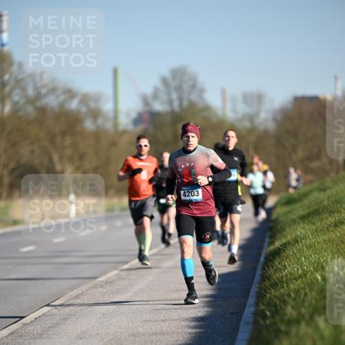 06.04.2025 - 44. Internationalen Wilhelmsburger Insellauf Dr. Thomas Lammeyer http://msf.ph/oto/7550220 06.04.2025 09:21:19 Laufen 4203 meine-sportfotos.de