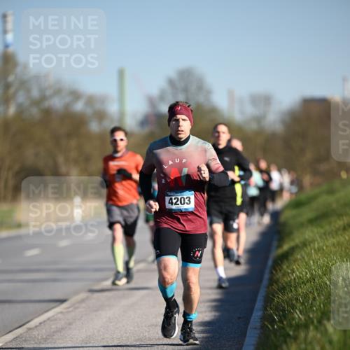 06.04.2025 - 44. Internationalen Wilhelmsburger Insellauf Dr. Thomas Lammeyer http://msf.ph/oto/7550222 06.04.2025 09:21:20 Laufen 4203 meine-sportfotos.de