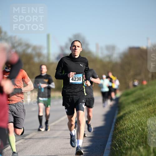 06.04.2025 - 44. Internationalen Wilhelmsburger Insellauf Dr. Thomas Lammeyer http://msf.ph/oto/7550239 06.04.2025 09:21:23 Laufen 4230 meine-sportfotos.de