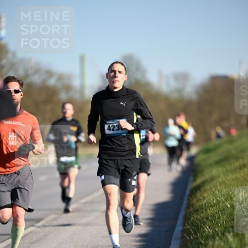 06.04.2025 - 44. Internationalen Wilhelmsburger Insellauf Dr. Thomas Lammeyer http://msf.ph/oto/7550242 06.04.2025 09:21:24 Laufen 423 meine-sportfotos.de
