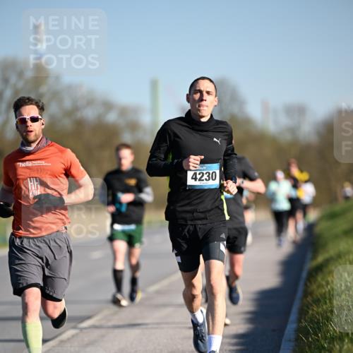 06.04.2025 - 44. Internationalen Wilhelmsburger Insellauf Dr. Thomas Lammeyer http://msf.ph/oto/7550244 06.04.2025 09:21:24 Laufen 4230 meine-sportfotos.de